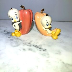 Lenox Tweety Salt & Pepper Set / Lenox Collection / Tweety Bird Collectible